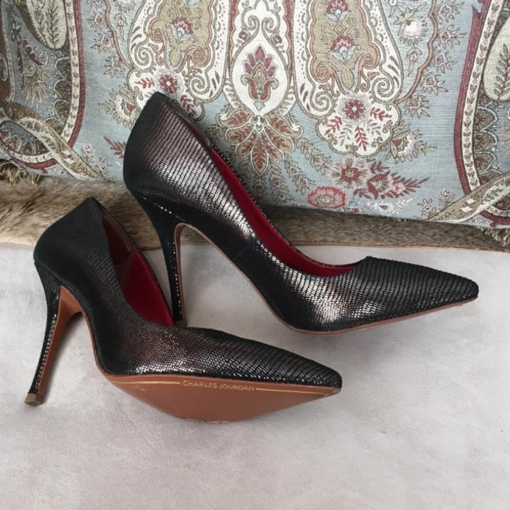 Charles Jordan Heels 👠